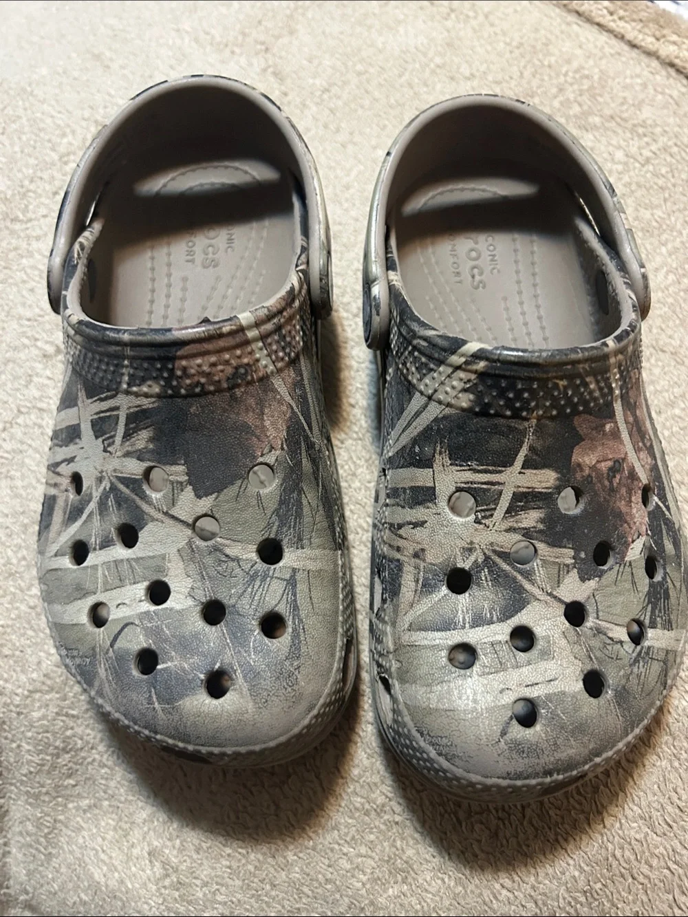 CROCS Kids Camouflage Clog in Green and Brown